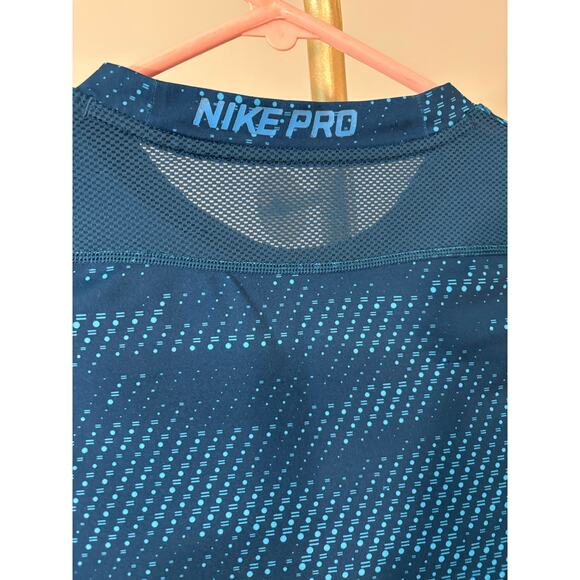 Boys Nike shirts 2 for $15 size medium - Picture 10 of 11